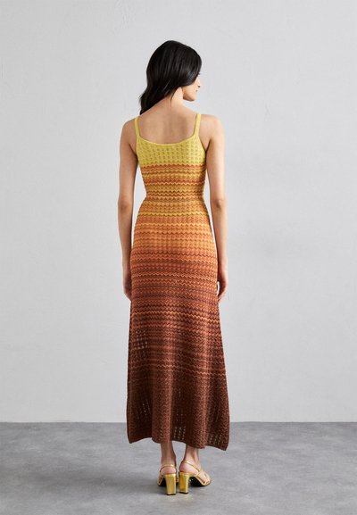 Ibiza | Midi knit dress